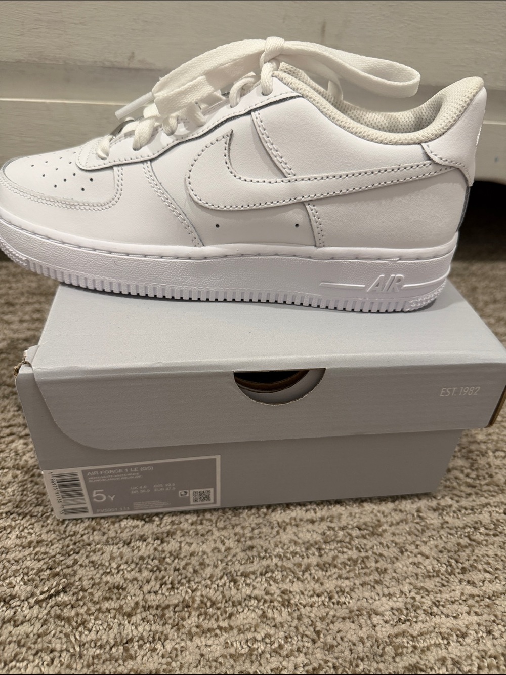 Nike Kids White Low-Top Leather Sneakers